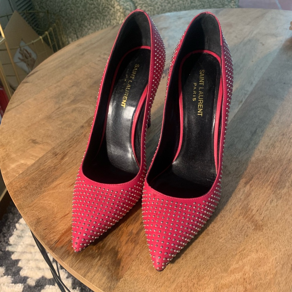 Auth Yves Saint Laurent Pink Calfskin Stud Pumps